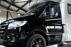 allgallery 125 Hymer MLT 580 Black Line | 9Hplus®